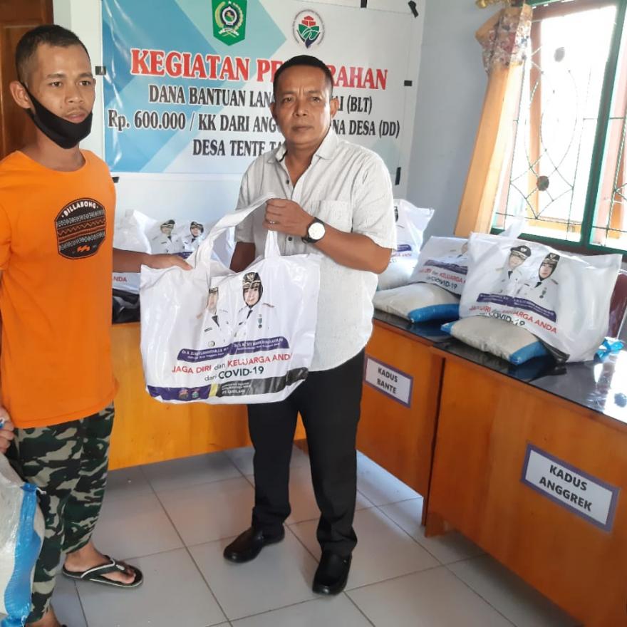 DESA TENTE BAGIKAN PAKET BANTUAN JPS GEMILANG TAHAP II 